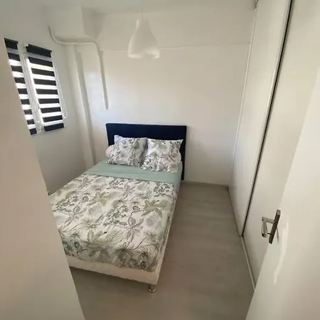 Apartment Joli 2 Pieces *