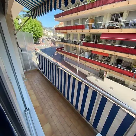 Joli 2 Pieces Apartment Cannes